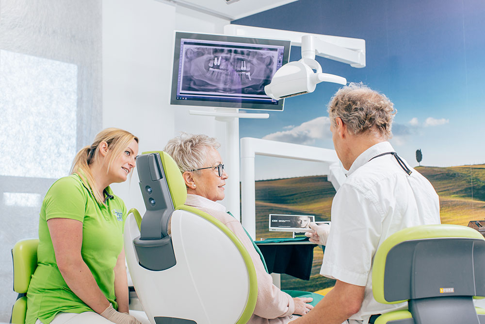 Zahnarzt Gescher - M.Sc. Michael Sommer - Implantologie - Knochenaufbau